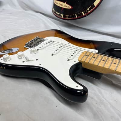 Fender 60th Anniversary American Vintage 1954 Stratocaster Strat Electric Guitar 2014 with Hard Case - 2-Color Sunburst image 16