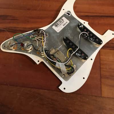 Fender Player Strat Stratocaster Alnico 2 8K Humbucker 8K Aln5 Pickup White HSS image 3