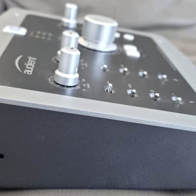 Audient iD22 Desktop USB Audio Interface image 4
