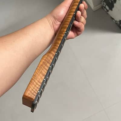 round-end stainless steel AAAA 22frets roasted flame Maple 22fret Roasted flame Maple Electric guitar neck Ebony fingerboard。 image 6