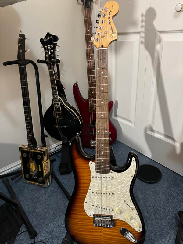 Squier Stratocaster 2004 - Antique burst image 1