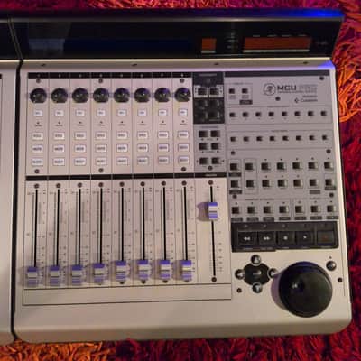 Mackie MCU Pro Universal DAW Control Surface with extenders (24 Ch.) image 7