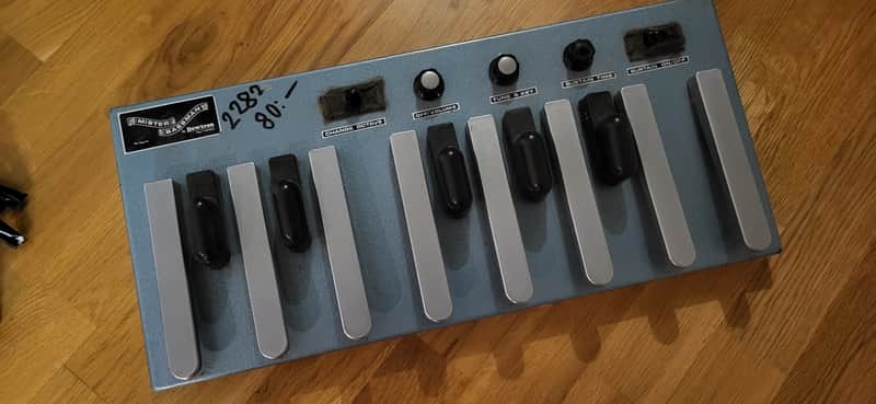 Dewtron Mister Bassman image 1