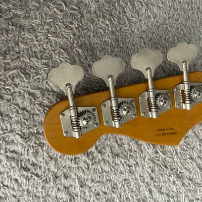 Fender Modern Player Jazz Bass 2012 MIC Olympic White 4-String Rare Bass Guitar image 7