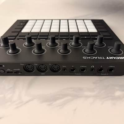 Novation Circuit Tracks Groovebox 2021 - Present - Black image 7