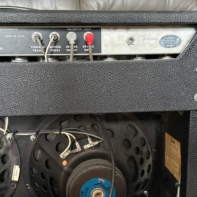 Fender Pro Reverb 2-Channel 45-Watt 2x12" Guitar Combo 1970 - 1976 - Silverface image 2