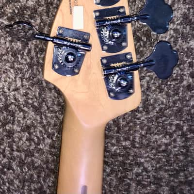 2022 fender Player Jazz Bass V with Pau Ferro Fretboard Polar White electric guitar image 12
