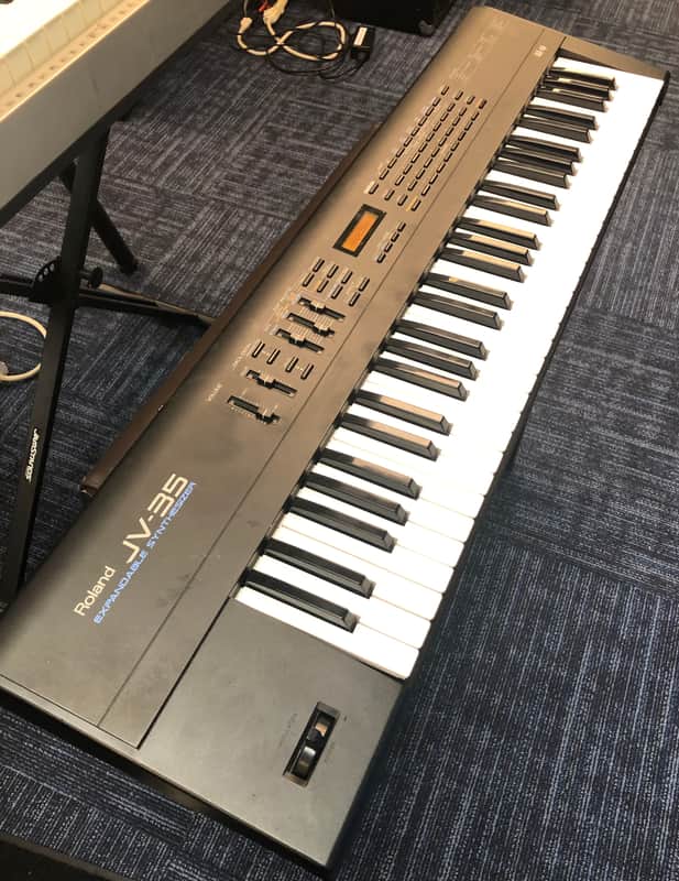 Roland JV35 Expandable Synthesizer - Pre Owned *IN STORE PICKUP ONLY* image 1