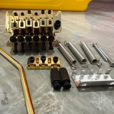 Tremolo floydrose in gold image 1