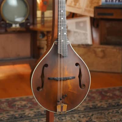 Eastman MD305 A-Style Hand-Carved Mandolin #1334 image 3