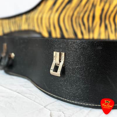 Vintage Tiger Print Plush Hardshell Case for Acoustic ¾-sized Parlor Guitar image 11