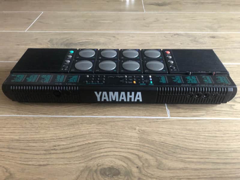 Yamaha DD-10 Digital Drum Bank Drumcomputer Vintage mint Black