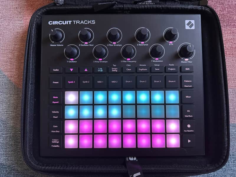 Novation Circuit Tracks Groovebox with Case image 1