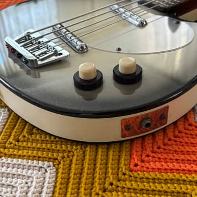 Danelectro Longhorn Shortscale Bass - 1990’s Early Reissue! - Original and Rare Tweed Case! - Beautiful Bass in Great Condition! - image 9