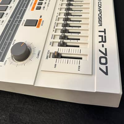 Roland TR-707 Rhythm Composer w/original power supply and memory cartridge image 5