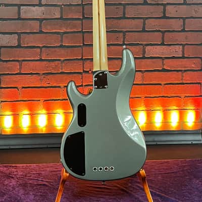 2001 Fender Deluxe Zone Electric Bass - Pewter -MIM - Rare image 5