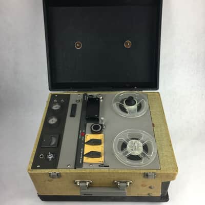 Vintage Akai Terecorder De Luxe Deluxe Audio fidelity Reel to Reel
