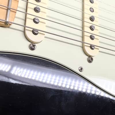 2017 Fender American Professional Stratocaster - Black image 15