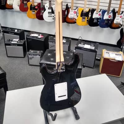Squier Strat Black Polish image 2
