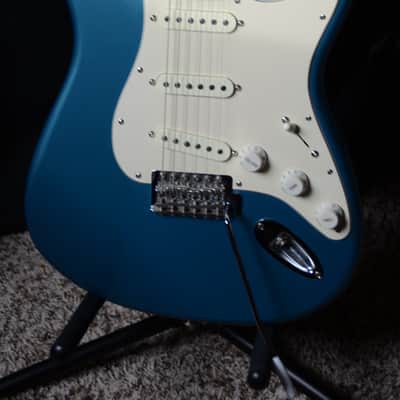 Fender Stratocaster 1992 - Lake Placid Blue MIM - Upgraded Electronics image 6