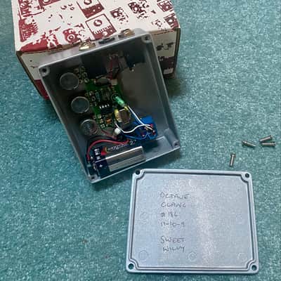 Death By Audio Octave Clang 2009 V1 Original in box  - Metal image 5
