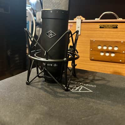 Universal Audio Sphere DLX Large Diaphragm Modeling Microphone 2023 - Present - Black image 2