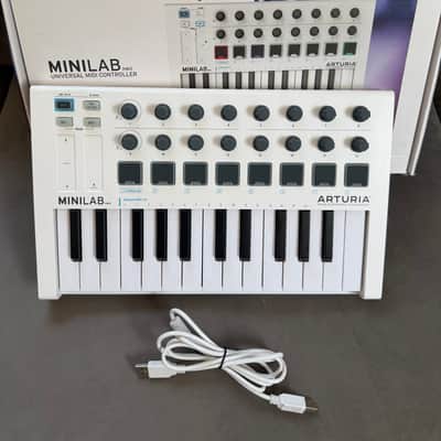Arturia MiniLab MkII 25-Key MIDI Controller 2017 - Present - White image 2