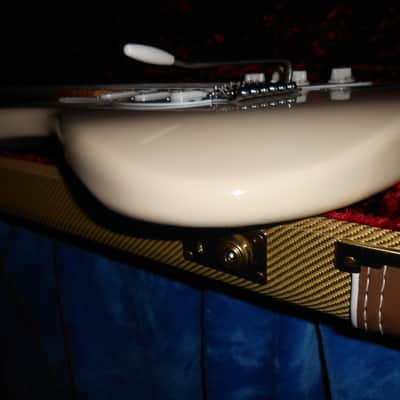 Fender Jimmie Vaughan Artist Series Stratocaster 1996-2021 with Texas Specials and G&G Fender tweed case - Olympic White image 8