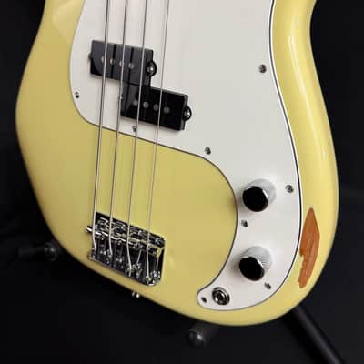 Fender Player II Precision Bass 4-String Bass Guitar Hialeah Yellow Finish image 8