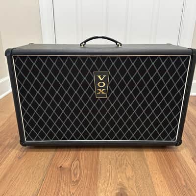 TRM Custom Cabs 210 2018 - Black image 1