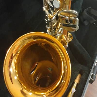 Vito (Yamaha YAS-23) Alto Saxophone with Accessories image 4