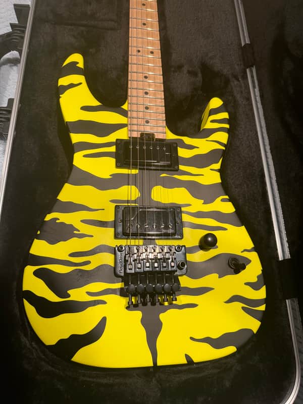 Charvel Satchel signature yellow bengal tiger pro-mod - Neon yellow bengal tiger
