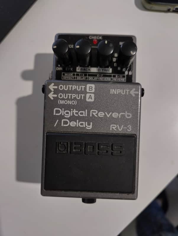 Boss RV-3 Reverb Guitar Effect Pedal image 1
