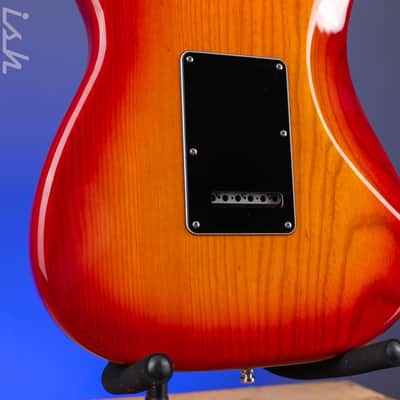 2023 Fender American Ultra Luxe Stratocaster image 16