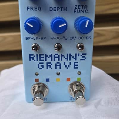 Discomfort Designs Riemann’s Grave V2–w/box, Free UK Shipping! image 1