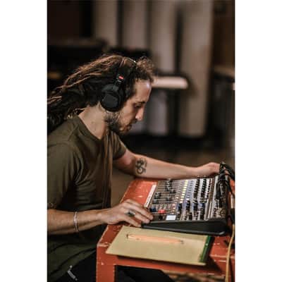 Zoom LiveTrak L-12 12-Channel Digital Mixer Recorder image 2