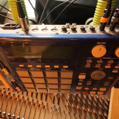 Akai MPC1000 Music Production Center 2004 - 2013 - Blue image 4
