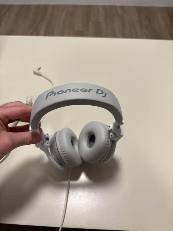 Pioneer HDJ-700R Headphones 2010s - Black/Red image 1