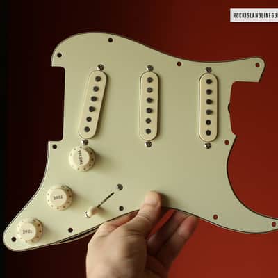 Josefina Hand-Wound Fender Custom Shop Troposphere Single Coil Pickups - Loaded Pickguard image 6