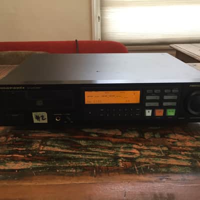 Marantz PMD 331/U1B Professional CD Player (Hard to find) image 2