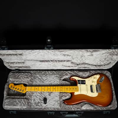 Fender  American Professional II HSS Stratocaster  Sienna Sunburst Maple Fingerboard 2022 (US22108129) image 18