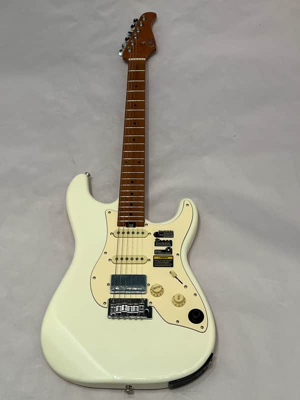 Mooer GTRS S800 Intelligent Guitar Mooer GTRS S800 H/S/S Intelligent Electric Guitar 2020 - White  Built in Effects System, Loop Drum Machine, 12 Hours Battery Life image 1