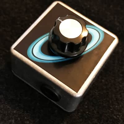 Saturnworks Micro Dying Battery Simulator Voltage Sag Pedal with Lumberg Jacks - Handcrafted in California image 2