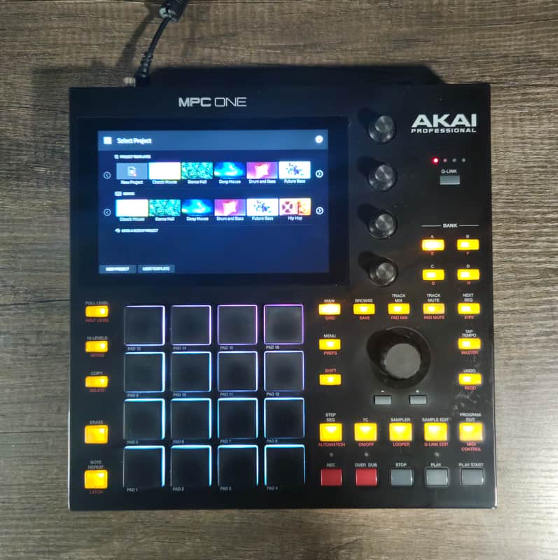 Akai MPC One Standalone image 1