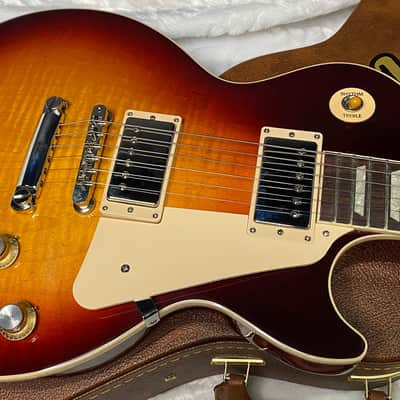 NEW! Gibson Les Paul Standard '60s Bourbon Burst - Curly Flame Maple Top - Authorized Dealer - Only 8.7 lbs - G07300 image 2