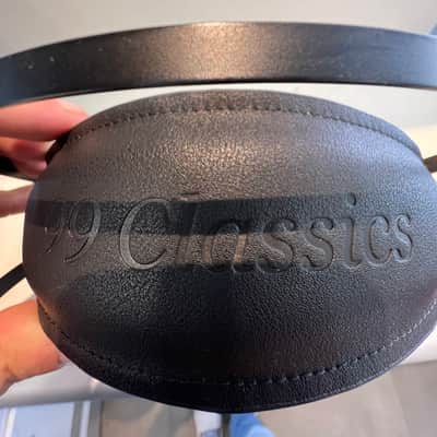 Meze 99 Classics Closed Over-Ear Headphones - Walnut Silver B-STOCK - No Original Box image 4