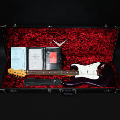 Fender Custom Shop Limited Edition Custom Deluxe Stratocaster NOS- Magenta Sparkle 2025 (CZ589381) image 5