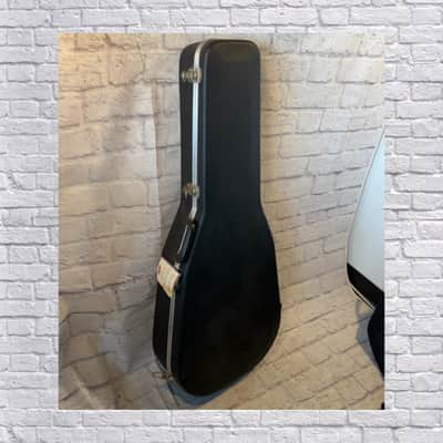 SKB 30  Acoustic Guitar Hard Case image 2