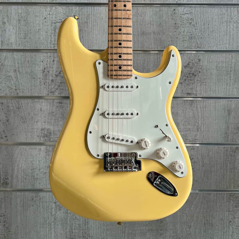 Fender Player Stratocaster with Maple Fretboard - Buttercream image 1