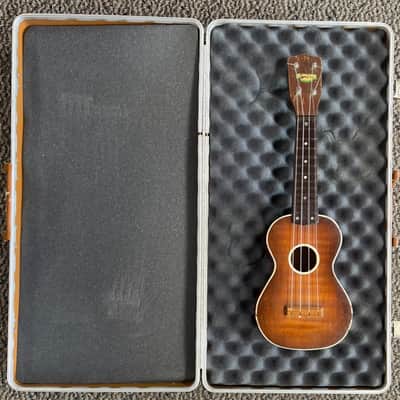Very Cool 1950s Vintage Harmony Soprano Ukulele with Hard Sun Case - Used image 9
